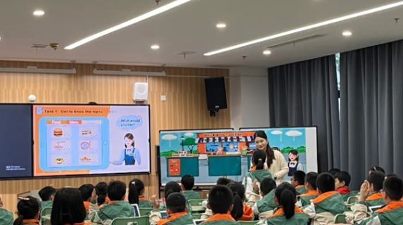 信息赋能展风采  助力课堂促发展  ——石湖实小承办苏州市信息化教学优质课大赛（小学英语）